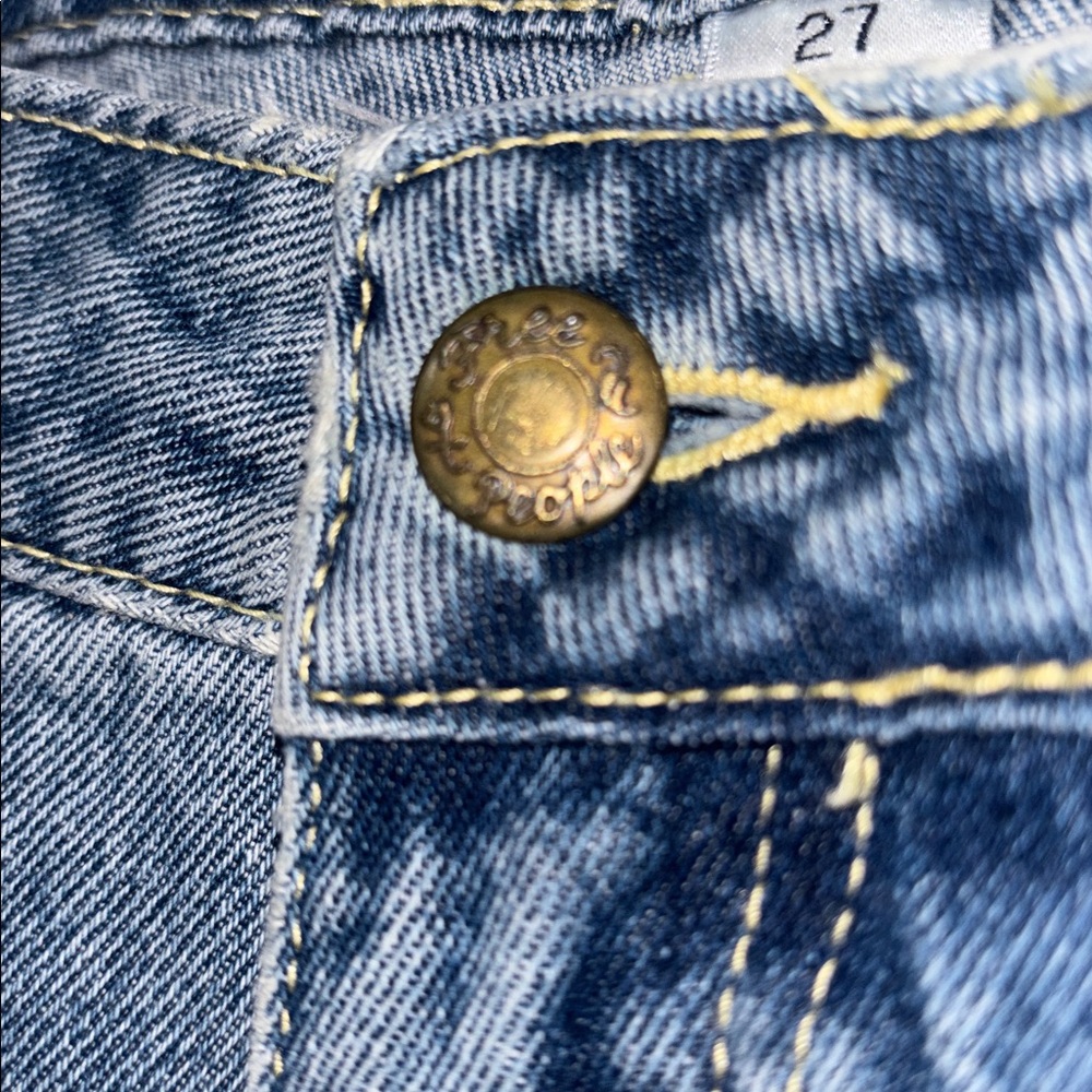 Vintage Free People Embroidered & Patchwork Distressed Blue Jeans - Picture 3 of 8